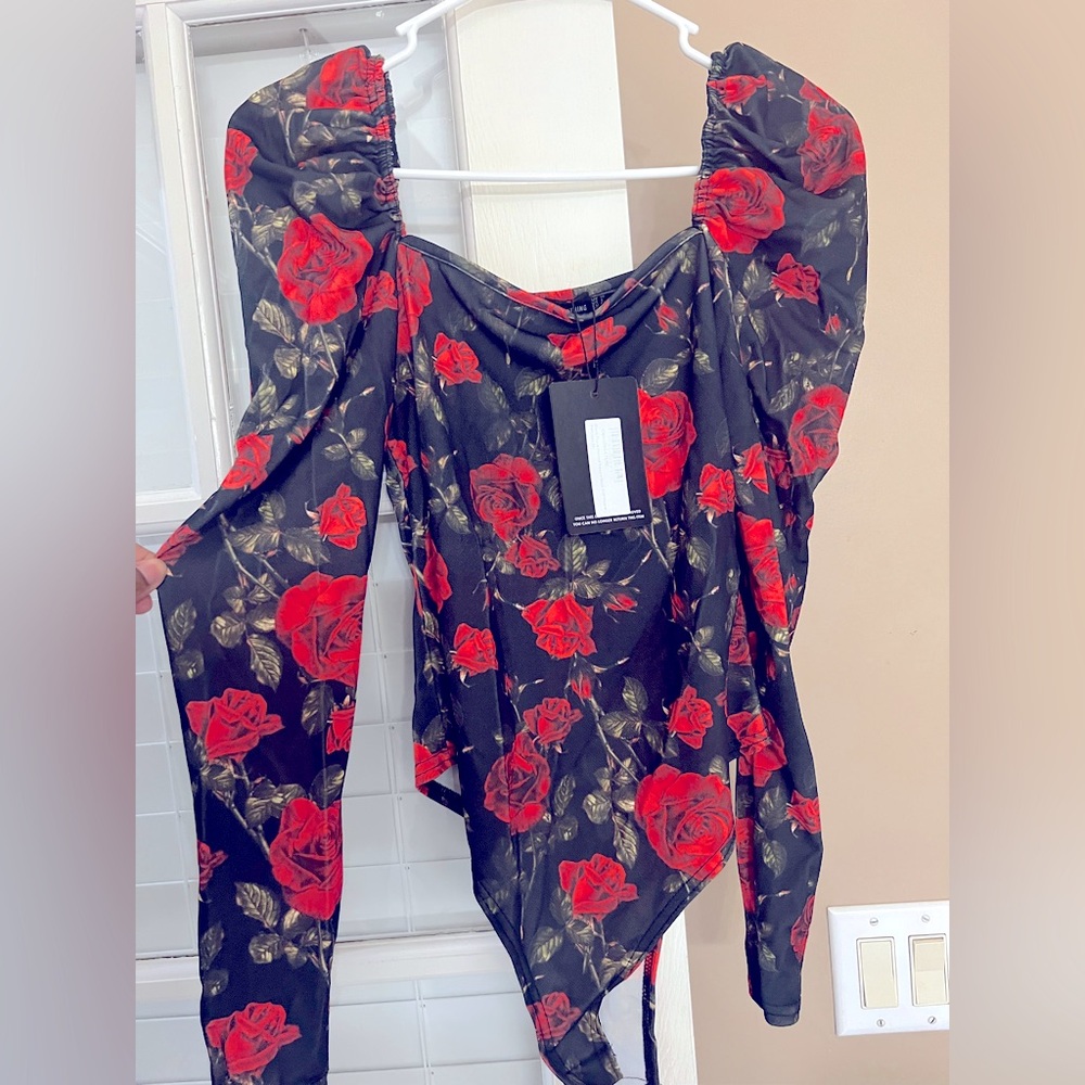 Pretty little thing square neck top